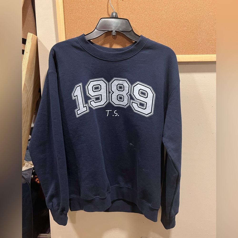 Taylor Swift 1989 sweater